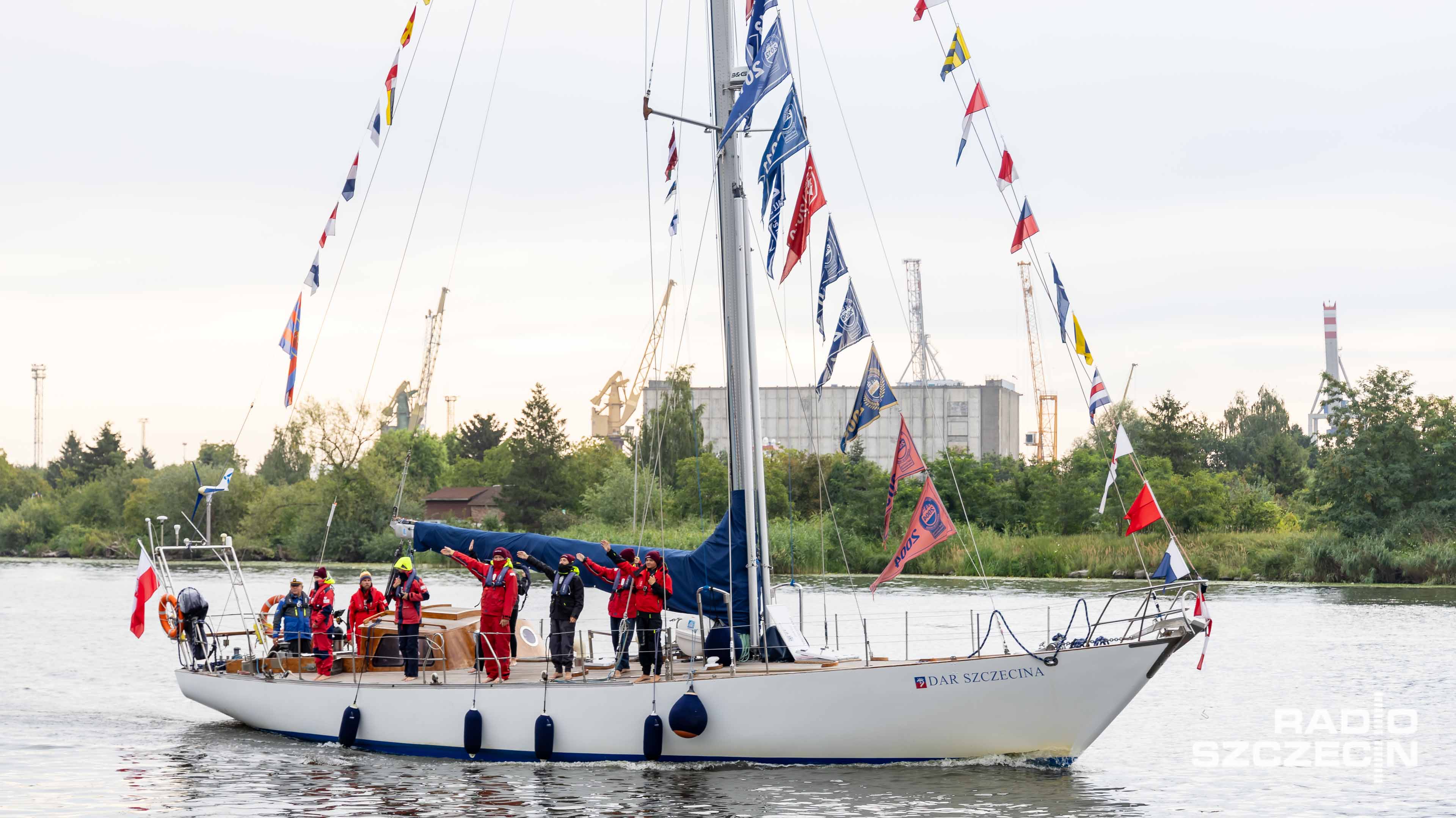 Wielu młodych ludzi, którzy obserwują finał regat, zaczyna interesować się żeglarstwem - zapewniają i sami żeglarze, i władze Szczecina.