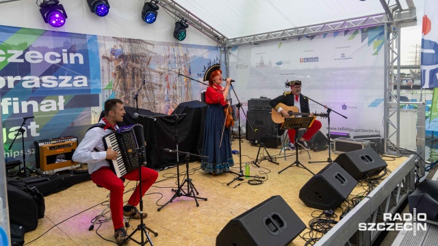 Koncerty szantowe The Tall Ships Races 2024 Fot. Robert Stachnik [Radio Szczecin] "Szanty dodają charakteru, czuć klimat regat" [WIDEO, ZDJĘCIA]