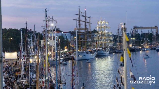 The Tall Ships Races Szczecin. Fot. Robert Stachnik [Radio Szczecin] Tolszpiowy Szczecin wieczorem i nocą. Widoki niezapomniane [ZDJĘCIA]