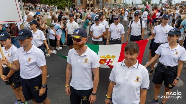 Parada Fot. Robert Stachnik [Radio Szczecin] Finał The Tall Ships Races. Wielka Parada Załóg [WIDEO, ZDJĘCIA]