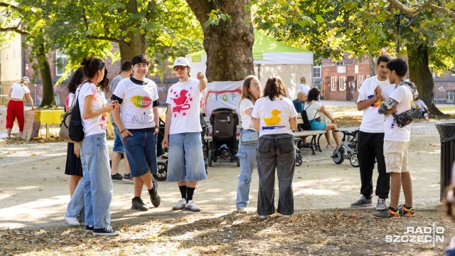 Park Andersa - Minifestiwal Miasta Dzieci-6 TWORZĘ SIĘ! tworzy się już 10 lat. Galeria dla dzieci i młodzieży obchodzi urodziny. Z tej okazji tworzy w plenerze [WIDEO, ZDJĘCIA]