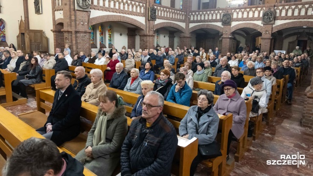 Fot. Robert Stachnik [Radio Szczecin] Uczcili pamięć ks. Jerzego w Szczecinie [ZDJĘCIA]