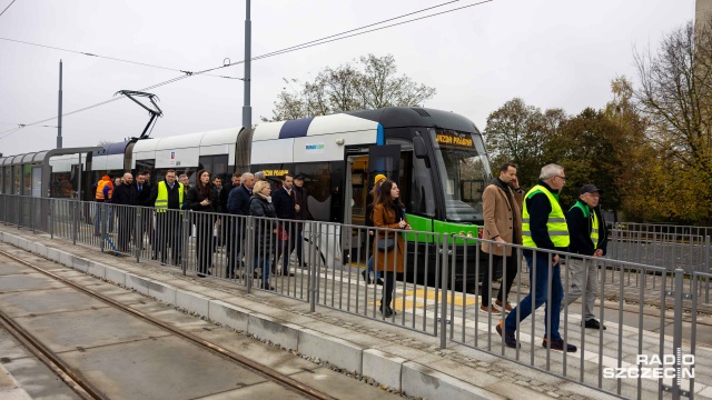 Fot. Robert Stachnik [Radio Szczecin] Pod choinkę tramwaje na Kolumba [WIDEO, ZDJĘCIA]