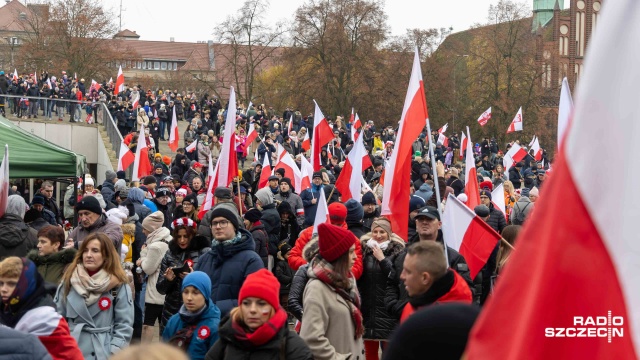 Fot. Robert Stachnik [Radio Szczecin] Marsz Niepodległości przeszedł ulicami Szczecina [ZDJĘCIA]