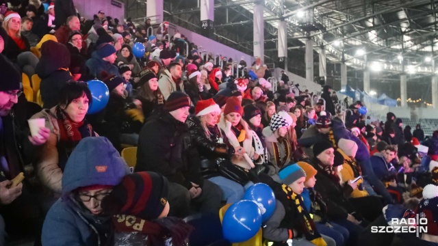 Fot. Robert Stachnik [Radio Szczecin] Kolędowanie na stadionie. "Spotykamy się całą granatowo-bordową rodziną" [WIDEO, ZDJĘCIA]