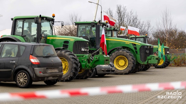 Fot. Robert Stachnik [Radio Szczecin] "Przestępcy i nieroby". Rolnicy domagają się dymisji ministrów rolnictwa [ZDJĘCIA]