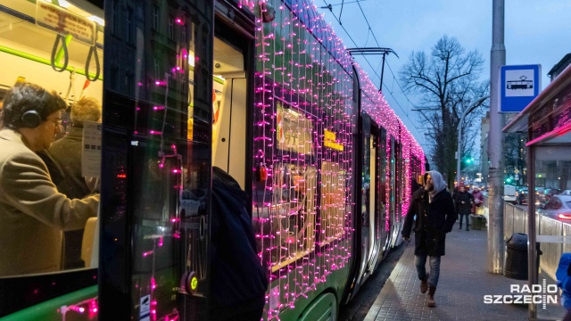 Fot. Robert Stachnik [Radio Szczecin] Świąteczna linia tramwajowa w Szczecinie [ZDJĘCIA]