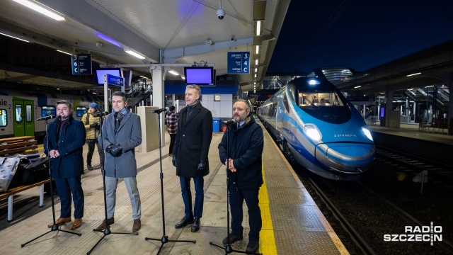 Fot. Robert Stachnik [Radio Szczecin] Pendolino wyruszyło ze Szczecina [WIDEO, ZDJĘCIA]