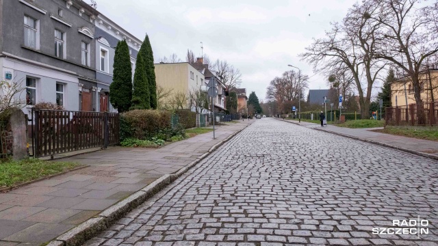 Ul. Krzemienna. Fot. Robert Stachnik [Radio Szczecin] "Czekali blisko 20 lat". Przebudowa ulic w Podjuchach [WIDEO, ZDJĘCIA]