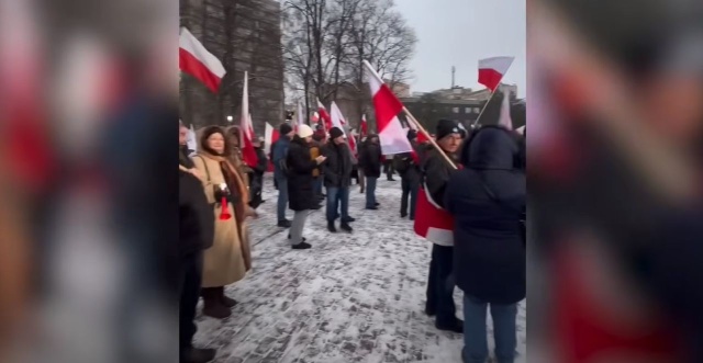 Choć mniej liczny, to pokazał mobilizację. Tak dzisiejszy marsz skomentował gość audycji Radio Szczecin na Wieczór politolog Uniwersytetu Warszawskiego profesor Bartłomiej Biskup.