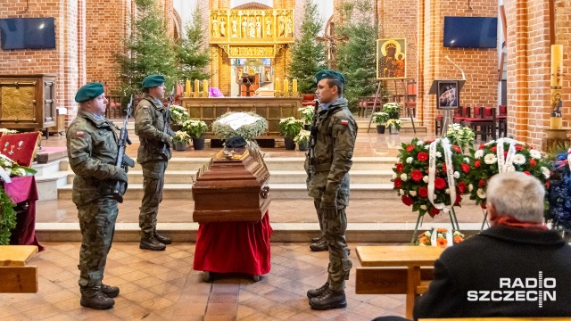 W piątek w szczecińskiej katedrze odbyła się ceremonia pogrzebowa ppłk. Zbigniewa Piaseckiego. Pochówek odbył się na Cmentarzu Centralnym w Kwaterze Kombatanckiej.