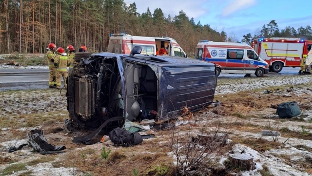 Opady śniegu i wiele zdarzeń drogowych na trasach regionu.