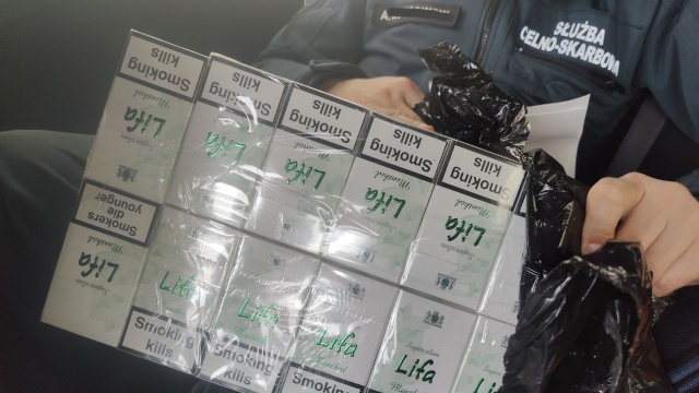 Przemyt papierosów udaremnili funkcjonariusze Krajowej Administracji Skarbowej w Szczecinie.