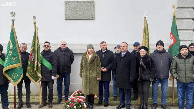 150 rocznica urodzin Wincentego Witosa uczczona dziś także Szczecinie. Trzykrotnego premiera II Rzeczpospolitej wspominali między innymi przedstawiciele Instytutu Pamięci Narodowej oraz Polskiego Stronnictwa Ludowego.