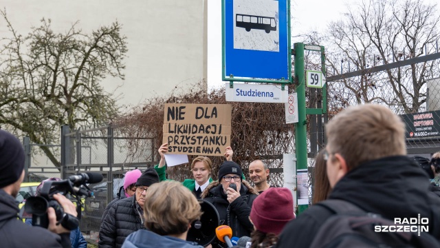 Znacznie wydłużona została trasa linii autobusowej nr 59 w Szczecinie. Obecnie autobusy dojeżdżają do ulicy Polickiej, o co apelowali głównie mieszkańcy ulicy Nehringa.