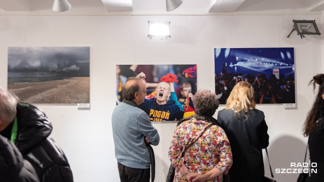Już po raz dziesiąty fotoreporterzy ze Szczecina prezentują swoje najlepsze zdjęcia z poprzedniego roku. Dziś ruszyła wystawa Fotomigawka w Muzeum Techniki i Komunikacji - Zajezdnia Sztuki przy ulicy Niemierzyńskiej w Szczecinie.
