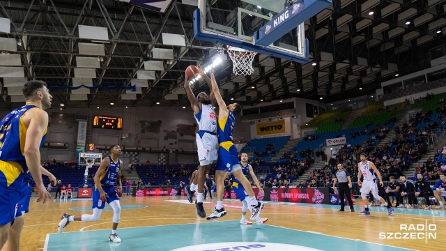 Faworyt nie zawiódł. Koszykarze Kinga odnieśli 12 zwycięstwo w Orlen Basket Lidze. Szczecinianie pokonali w niedzielę Arkę Gdynia 91:73 w 20 kolejce rozgrywek.