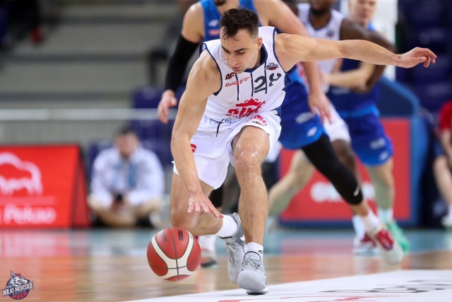 Przemysław Żołnierewicz z Kinga Szczecin znalazł się w 14-osobowym składzie reprezentacji Polski w koszykówce mężczyzn na mecze z Litwą i Macedonią Północną w eliminacjach Mistrzostw Europy.