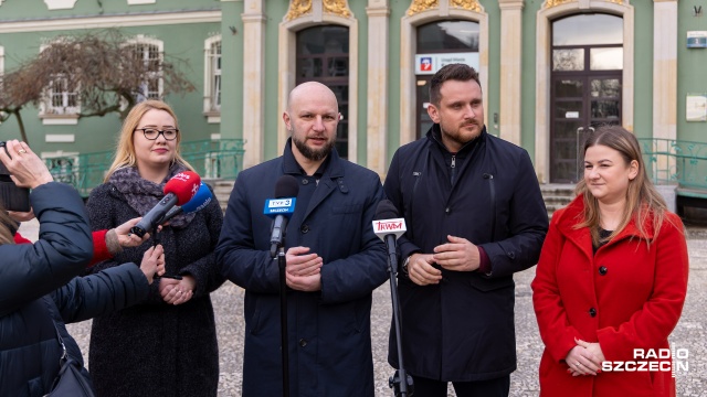 Jest porozumienie w sprawie Przedszkola nr 77 na szczecińskim Skolwinie. Komisja Edukacji Rady Miasta zdecydowała o przesunięciu jego likwidacji i ewentualnych przenosin do Szkoły Podstawowej nr 44 co najmniej o rok.