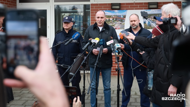 Dwudziestu rannych w wieku od 5 do 62 lat i dwie osoby w stanie krytycznym - tak wygląda bilans poszkodowanych piątkowego wypadku na placu Rodła w Szczecinie.