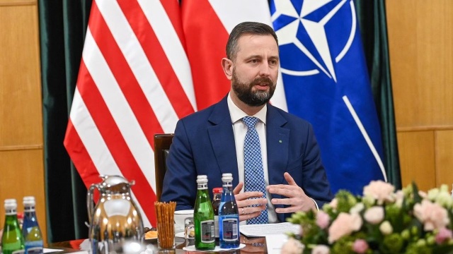 Polsko-szwedzkie konsultacje w Gdyni - wicepremier, minister obrony narodowej Władysław Kosiniak-Kamysz po południu będzie rozmawiał z szefem resortu obrony Szwecji. Kraj ten został w ostatnich dniach przyjęty do NATO.