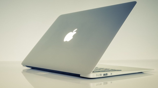 Gigantyczna kara nałożona przez Komisję Europejską na Apple za załamanie unijnego prawa antymonopolowego.