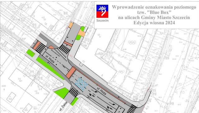 Siedem nowych blue boksów pojawi się na ulicach Szczecina. Przypomnijmy, to charakterystyczne niebieskie kratownice, które mają przypominać kierowcom, żeby nie zatrzymywali się w obrębie skrzyżowania - i nie blokowali ruchu.