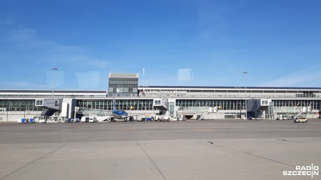 Władze lotniska Chopina w Warszawie apelują do podróżujących, by wstrzymali się od jakichkolwiek żartów na temat materiałów wybuchowych.