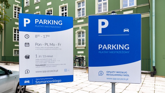 Od wtorku, ale tylko w wybranych miejscach, zamiast drukować bilet z parkomatu czy płacić przez aplikację, można zeskanować smartfonem QR kod, który przekieruje do strony transakcji.