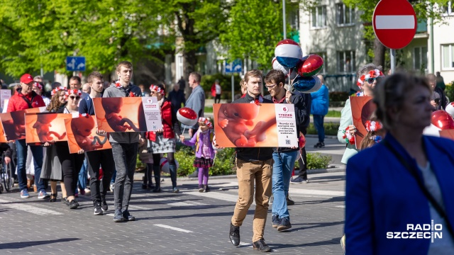 Marsz dla Życia przeszedł ulicami Szczecina [ZDJĘCIA]