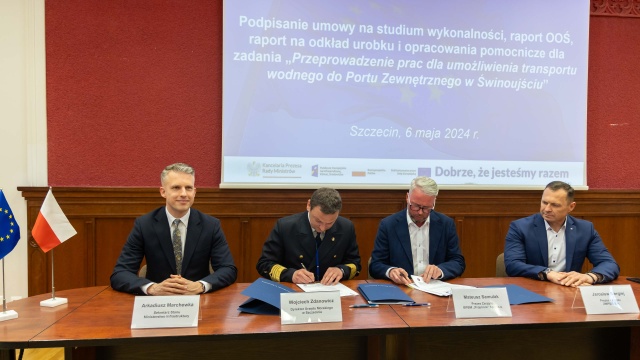 Jest pierwszy krok do budowy nowego toru podejściowego w Świnoujściu - właśnie podpisano umowę na studium jego wykonalności.