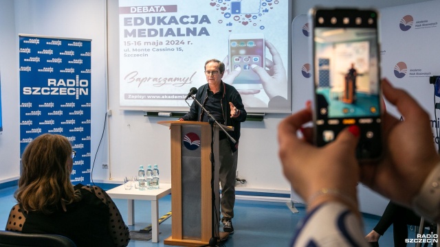 Dziś ostatni dzień debat poświęconych edukacji medialnej- frekwencja nie słabnie. Wydarzenie cieszy się dużym zainteresowaniem wśród młodzieży. To pomysł Akademii Nauk Stosowanych Towarzystwa Wiedzy Powszechnej w Szczecinie.