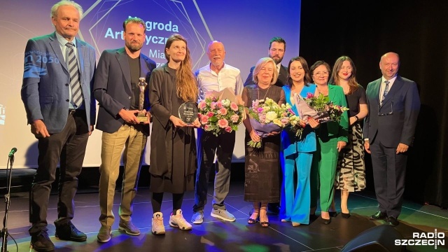 Gala odbyła się w szczecińskiej Wili Lentza. Za istotne osiągnięcie artystyczne w roku 2023 nagrodę otrzymała Katarzyna Szeszycka - malarka, artystka interdyscyplinarna, wykładowczyni Akademii Sztuki.