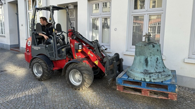 Po 80 latach dzwony z XVIII wieku wracają z Lubeki do Gdańska. Zabytki pojawią się w Świnoujściu jeszcze w piątek na pokładzie promu, skąd zostaną przewiezione do pierwotnego właściciela.