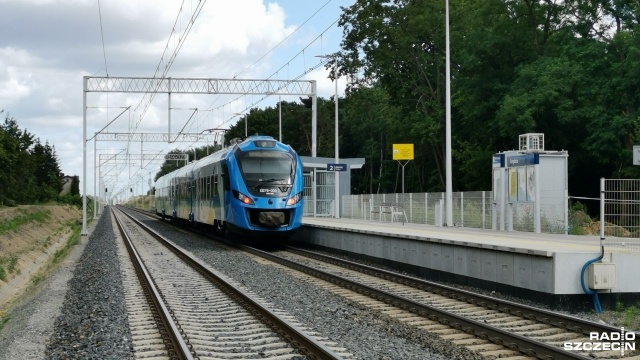 Uchwałę o przyjęciu wspólnego biletu Szczecińskiej Kolei Metropolitalnej przyjęli jednogłośnie radni podczas poniedziałkowej sesji Rady Miejskiej Stargardu.