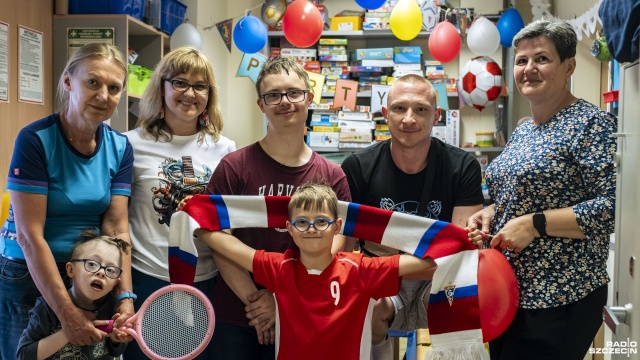 Kiedy Patryk jest na meczu, to Pogoń wygrywa - mówi Małgorzata Świerzko, mama chłopca i wiceprezes Stowarzyszenie Rodzin i Przyjaciół Dzieci z Zespołem Downa Iskierka.