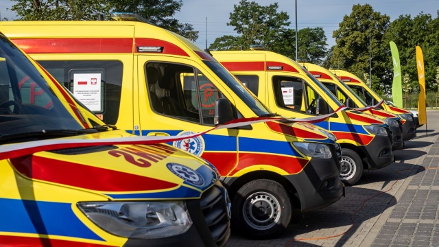 Sześć nowych ambulansów trafiło do naszego regionu - karetki będą służyć w Międzyzdrojach, Nowogardzie, Czaplinku, Kamieniu Pomorskim, Chojnie i Szczecinie.
