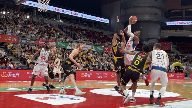 King Szczecin nie wywozi kompletu zwycięstw z Sopotu. Wilki Morskie przegrywają 84:81 z Treflem w drugim meczu finału Orlen Basket Ligi.