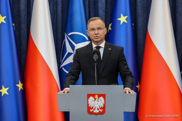Prezydent Andrzej Duda uważa, że przyczyny działania Żandarmerii Wojskowej wobec żołnierzy zatrzymanych na granicy muszą być szczegółowo wyjaśnione.