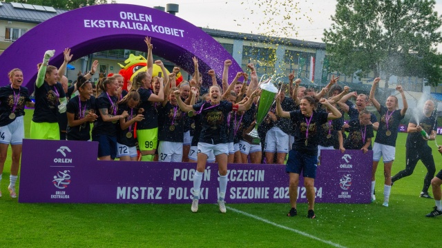 Pogoń Szczecin mistrzem Polski w piłce nożnej kobiet. Szczecinianki pokonały na wyjeździe Rekord Bielsko-Biała 6:0 w ostatniej kolejce ekstraligi.