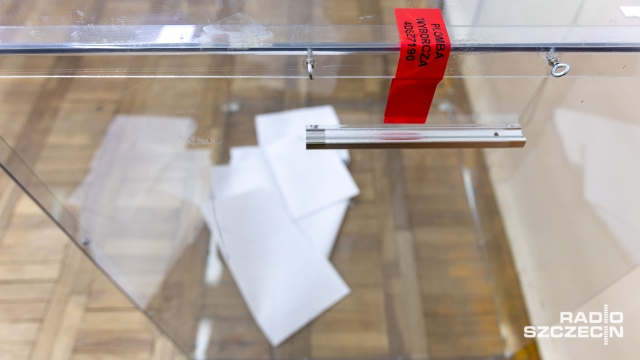 Pierwsze wyniki sondażowe exit poll pracowni Ipsos pokazują, że wybory do Parlamentu Europejskiego wygrała Koalicja Obywatelska.