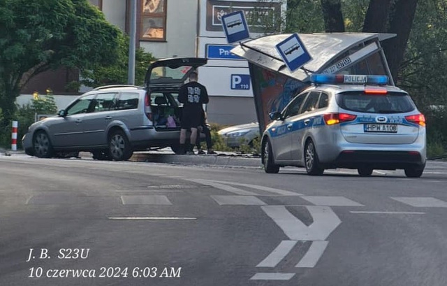 Krok od poważnego wypadku na ulicy Modrej w Szczecinie.
