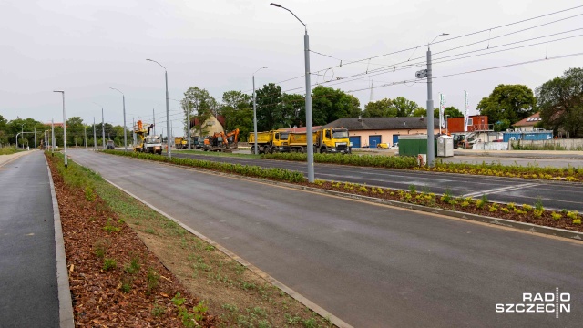 Przebudowywana ulica Sosabowskiego w Szczecinie od jutra zostanie częściowo udostępniona kierowcom. Chodzi o ponad kilometrowy odcinek łączący ulicę Szafera z ulicą Taczaka.