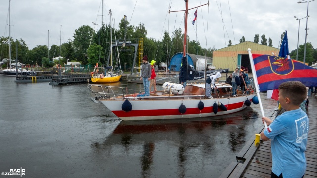 Jachty Dar Szczecina oraz Zryw meldują gotowość do wyścigu. Dziś obie jednostki wypłynęły z macierzystego portu w kierunku Kłajpedy na Litwie, gdzie rozpocznie się pierwszy etap regat The Tall Ship Races.