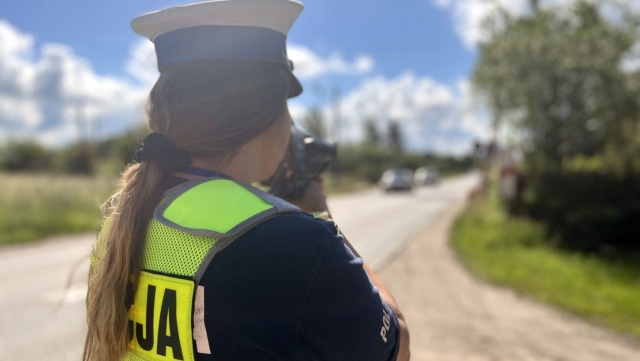 Jechał z prędkością 121 kmh w terenie zabudowanym - stracił prawo jazdy na 3 miesiące i musi zapłacić wysoki mandat. To mieszkaniec gminy Darłowo.