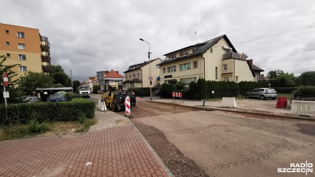 Skumulowanie remontów dróg w Stargardzie dotyka coraz bardziej kierowców i mieszkańców. Problemy z dojazdem zwiększyły się po zamknięciu odcinka ulicy Chrobrego na Starym Mieście.