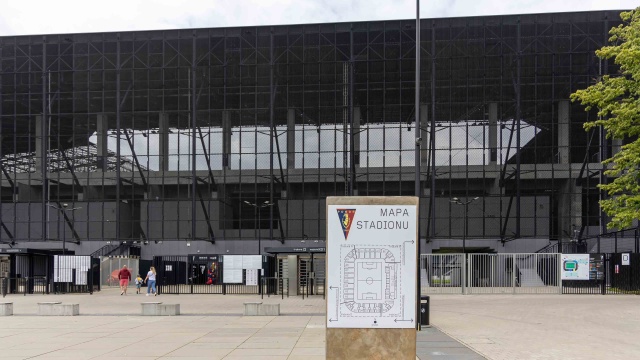 Co najmniej dwa miliony złotych rocznie mogłoby wpływać do kasy Miasta Szczecin, gdyby stadion im. Floriana Krygiera miał swojego sponsora tytularnego.
