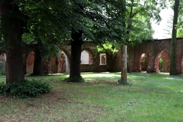 Są pieniądze na pierwszy etap konserwacji ruin klasztoru augustianów w Policach-Jasienicy. To ponad milion złotych.