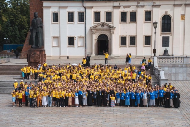 Studenci papieskiej Fundacji Dzieło Nowego Tysiąclecia wypoczywają i formują się na obozie w Gnieźnie. Wśród ponad 600-osobowej grupy jest dziewięcioro studentek i studentów ze Szczecina.