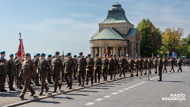 Dziś obchodzimy święto Wojska Polskiego. Z tej okazji w całej Polsce organizowane są uroczyste obchody, podczas których Wojsko Polskie prezentuje swoje wyposażenie i poziom wyszkolenia. O tym jakie jest Wojsko Polskie, nie tylko od święta - dyskutowali goście audycji Radio Szczecin na Wieczór.